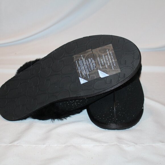 NIB UGG WOMEN'S SCUFFETTE METALLIC SPOTS BLACK SUEDE SHEARLING LINED SLIPPERS - Picture 7 of 8
